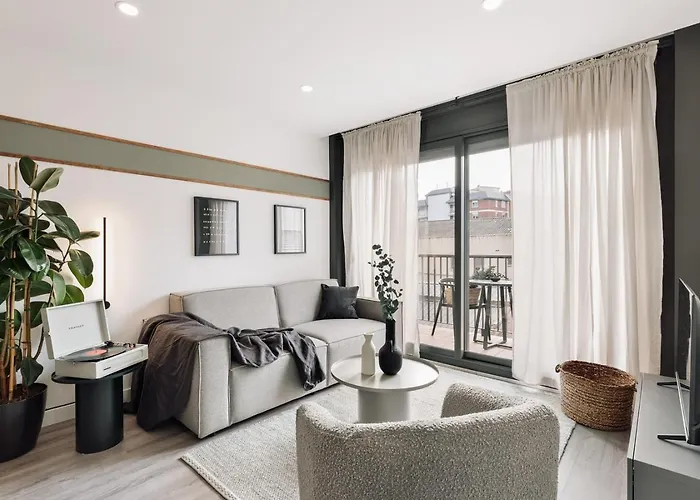 Aliga - 3 Bedroom And Pool In Les Corts