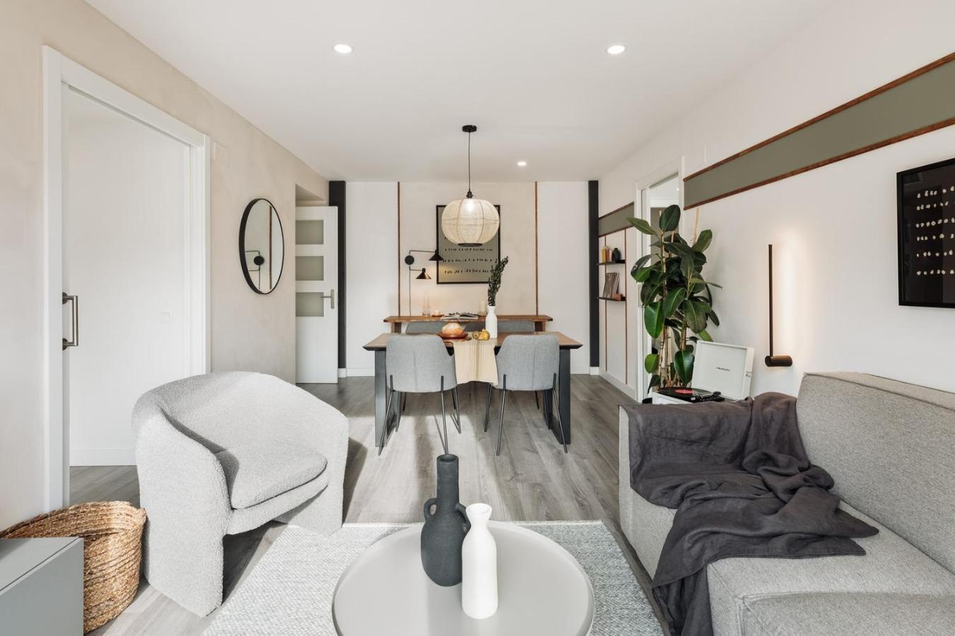 Aliga - 3 Bedroom And Pool In Les Corts Appartamento Barcellona